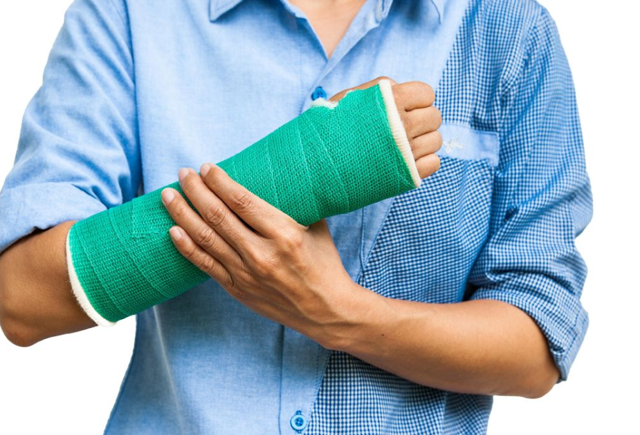 Orthopedic surgeon Dr Vishal Patil treating trauma and fracture patients at the Centre for Orthopaedic Care in Aundh, Pune