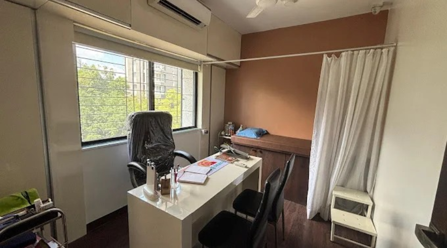 At Dr. Vishal Patil’s Orthopaedic & Arthro Care Clinic, we’re dedicated to providing advanced, compassionate care for all your orthopaedic, spine, arthroscopy, and joint replacement needs. Whether